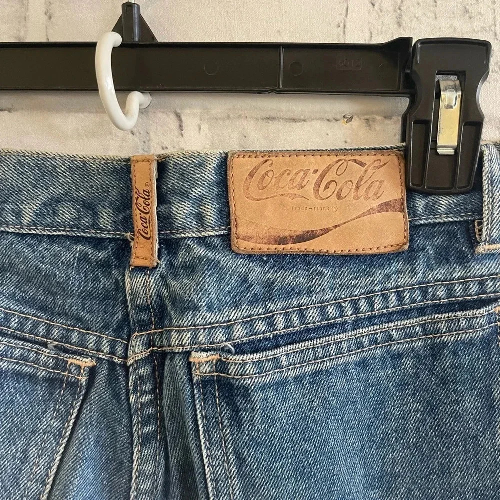 Women’s Vintage 1986 Coca Cola medium wash high rise straight Jeans Size 10 - Picture 3 of 5